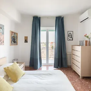 Amoretti Apartment, 6 Persone, 3 Camere, 2 Bagni, Balcone, Wi-fi, Metro B Monti Tiburtini Apartamento